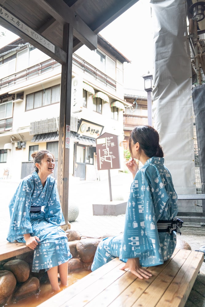 BRÜCKE HOSTEL&CAFE ARIMA KOBE 神戸
