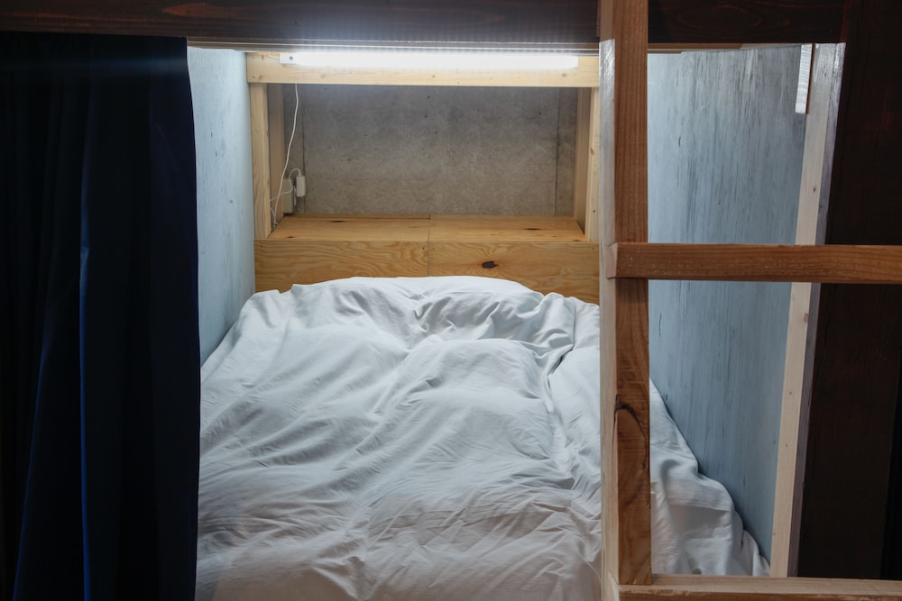 BRÜCKE HOSTEL&CAFE ARIMA KOBE 神戸