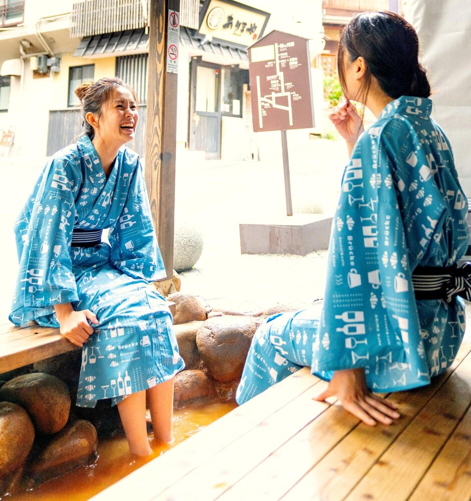 BRÜCKE HOSTEL&CAFE ARIMA KOBE 神戸