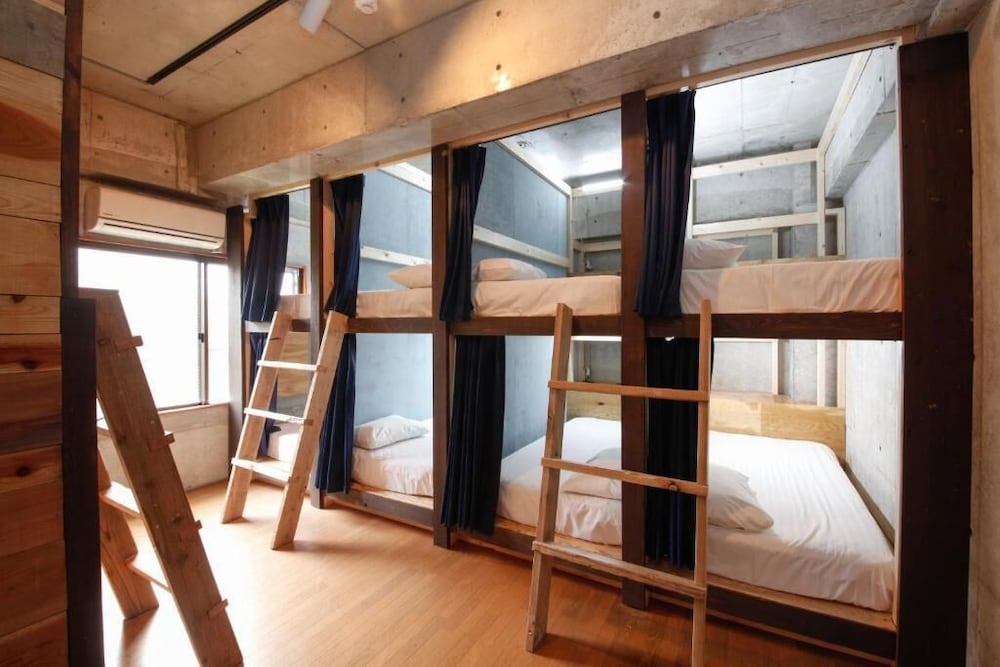BRÜCKE HOSTEL&CAFE ARIMA KOBE 神戸