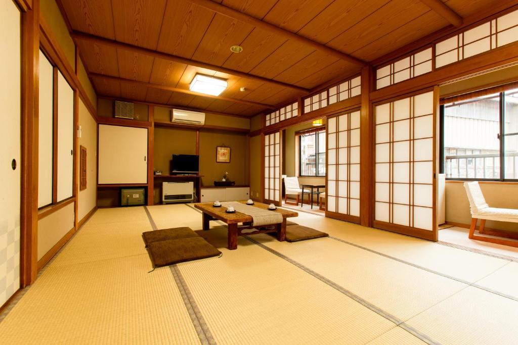 城崎温泉の宿 料理旅館 よしはる 神戸