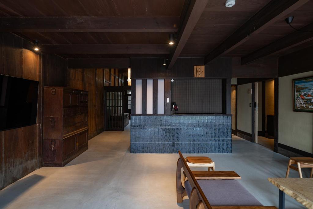 姫路城下町古民家旅館 侘寂 神戸