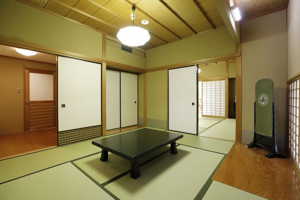 海石榴 (つばき) 箱根