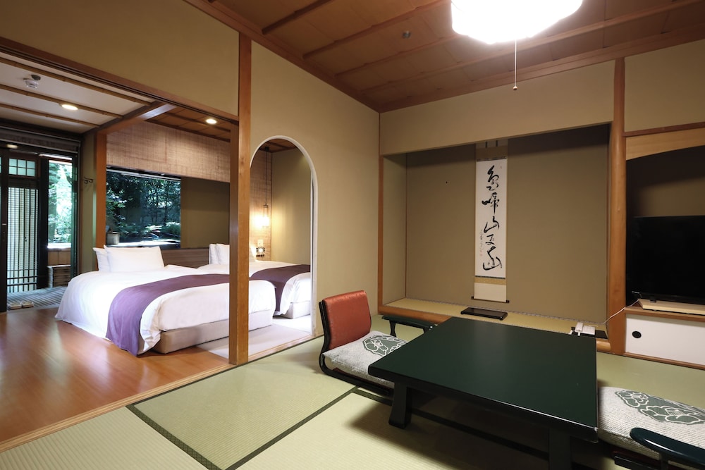 海石榴 (つばき) 箱根