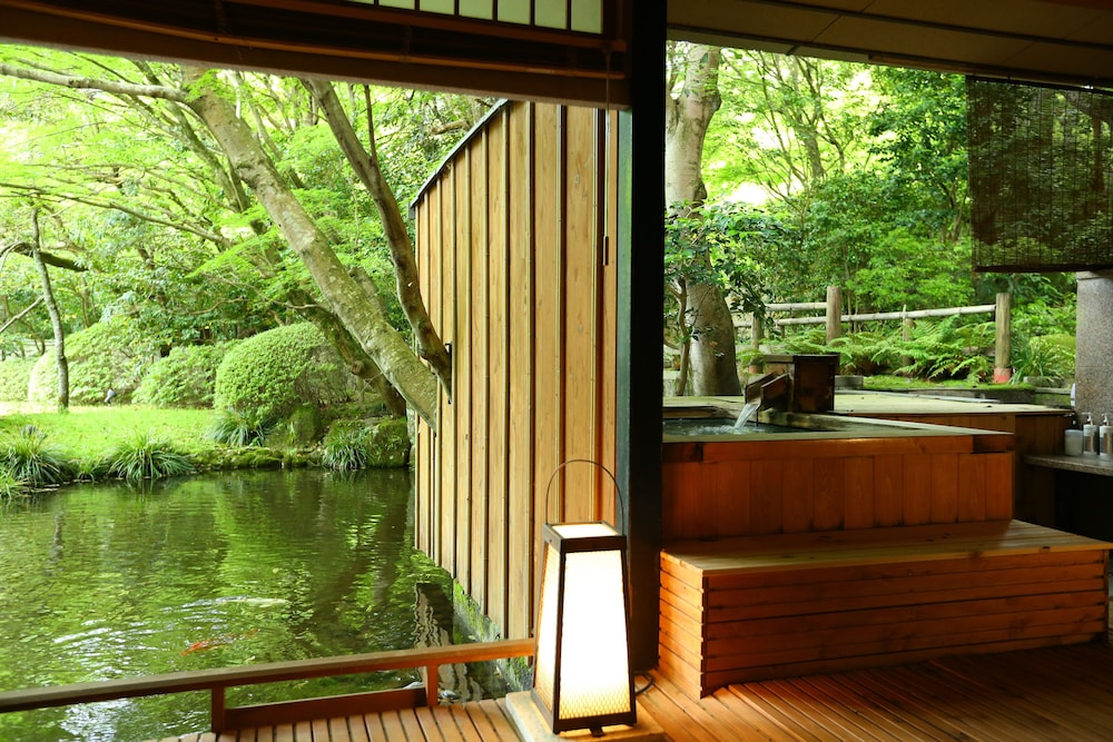 海石榴 (つばき) 箱根
