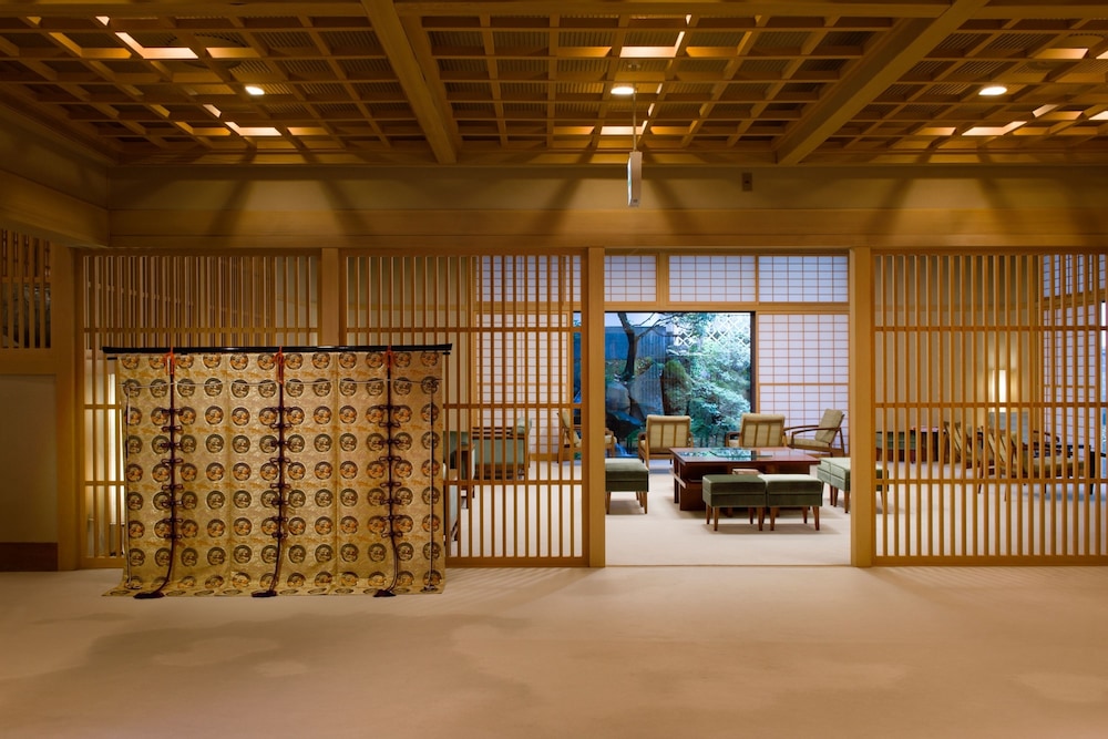 海石榴 (つばき) 箱根