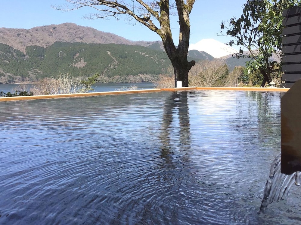 龍宮殿 箱根