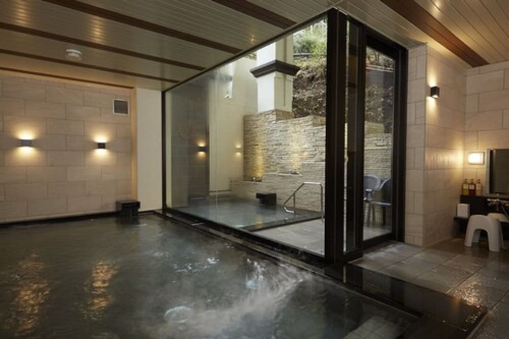 箱根・芦ノ湖畔 山のホテル 箱根