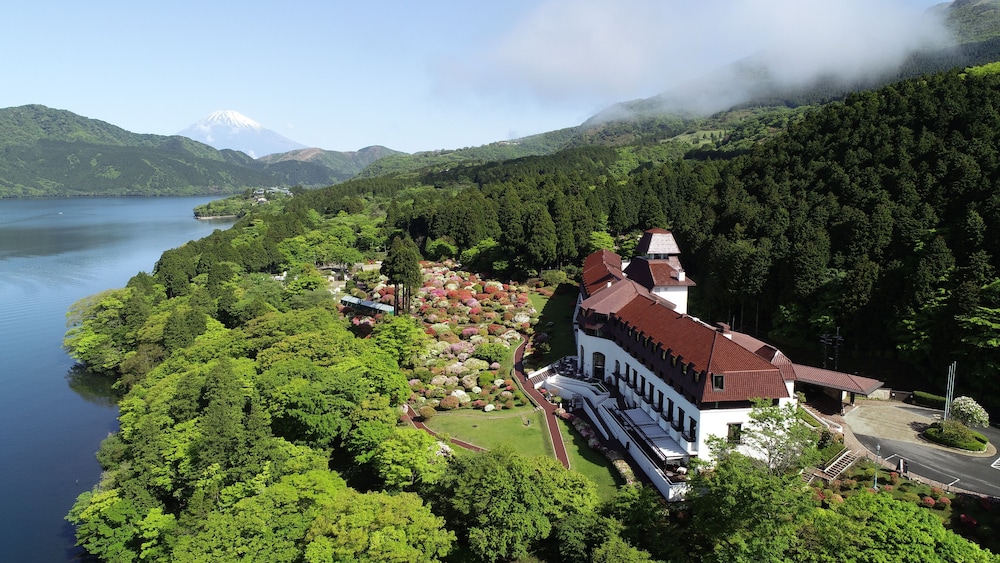 箱根・芦ノ湖畔 山のホテル 箱根