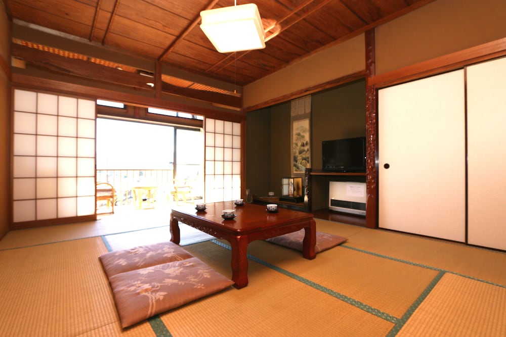 箱根仙石原温泉 あじわいの心金時山荘 箱根