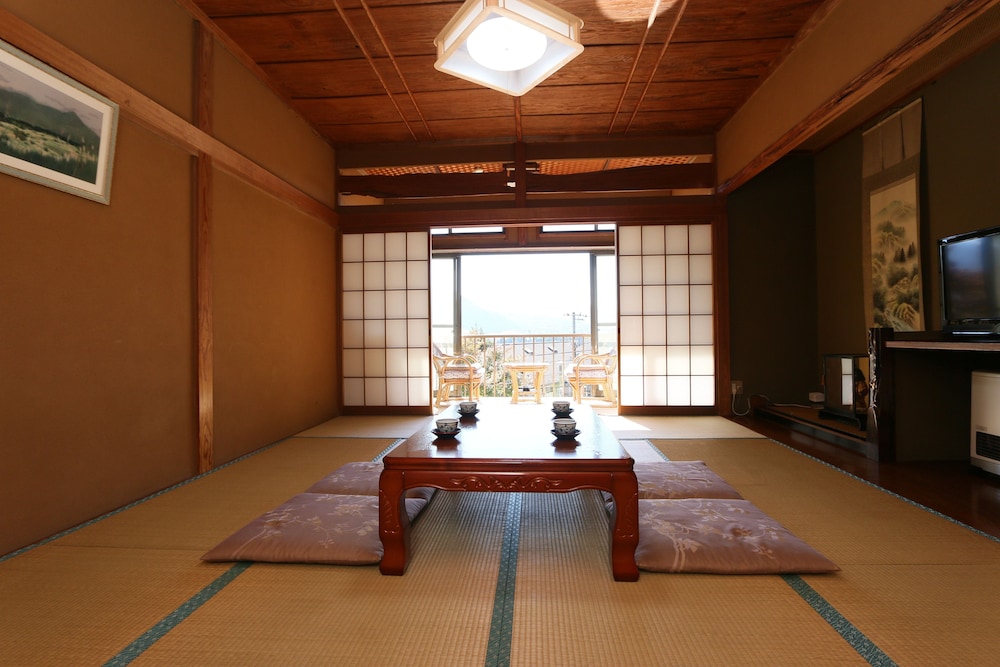 箱根仙石原温泉 あじわいの心金時山荘 箱根