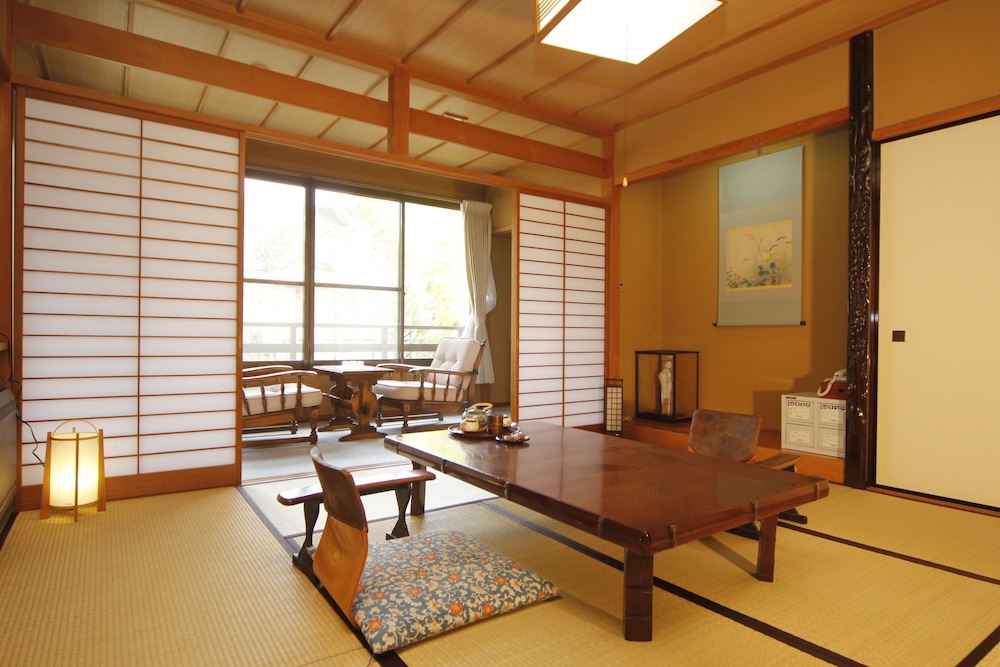 温泉旅館みたけ 箱根