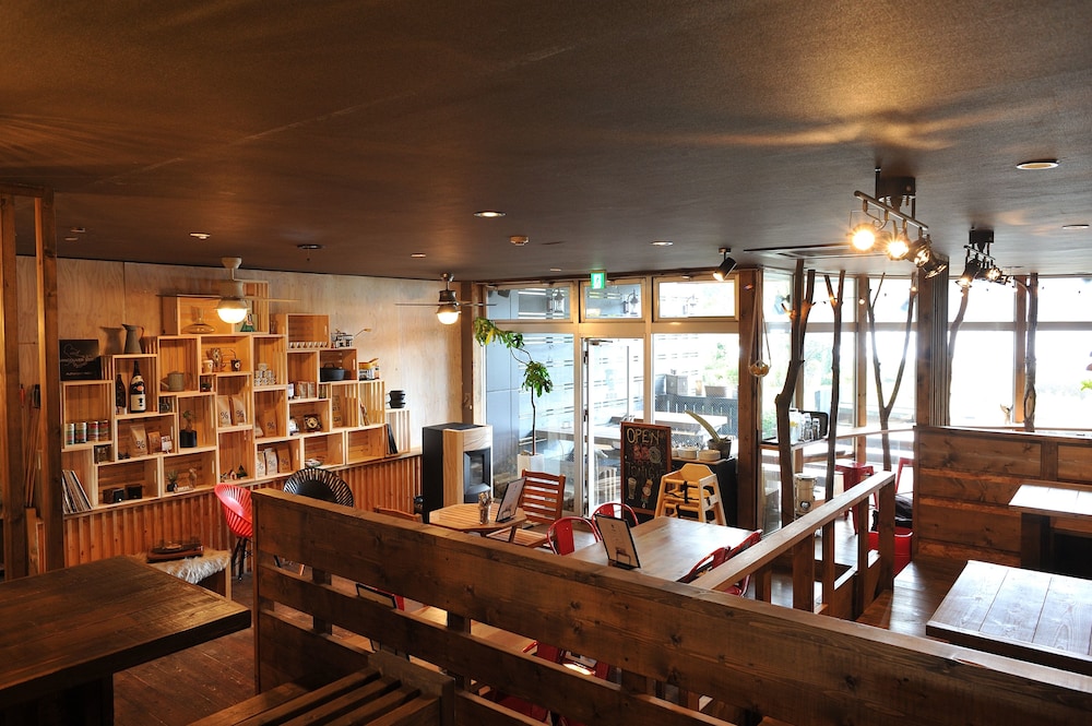 BOX HOTEL FROM BIZAN 箱根