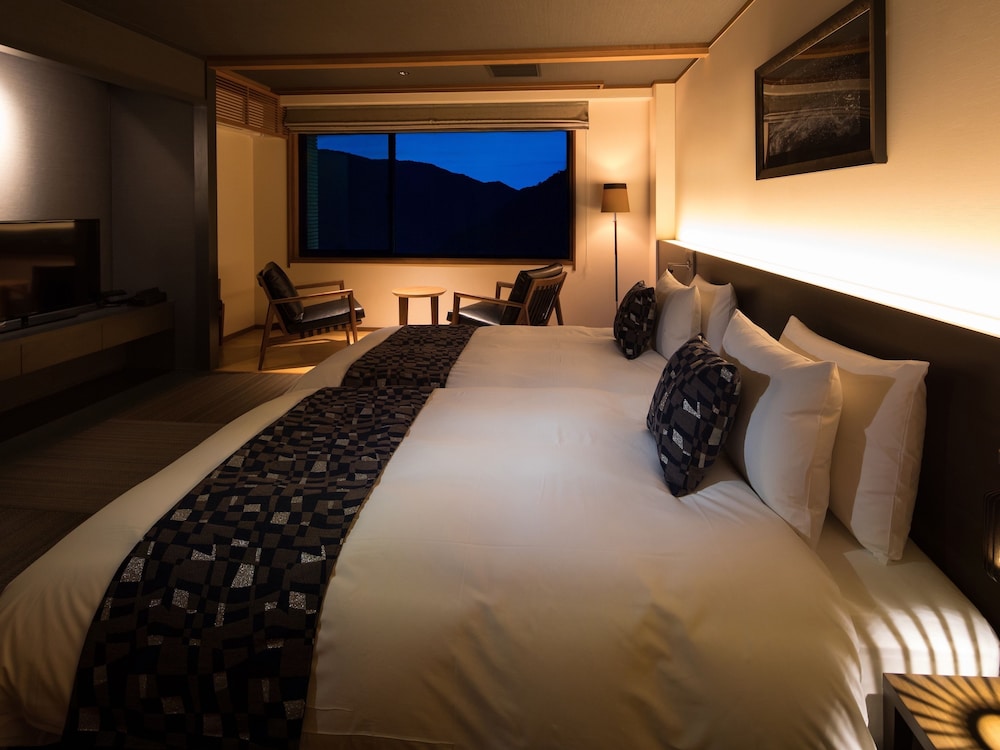 BAR HOTEL 箱根香山 箱根