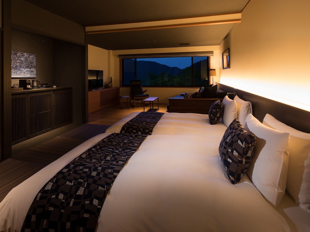 BAR HOTEL 箱根香山 箱根