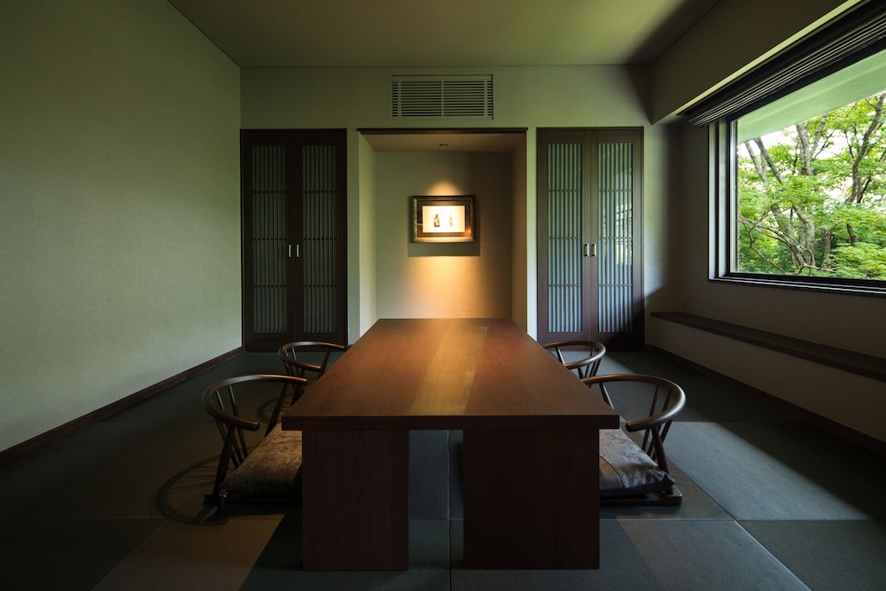 BAR HOTEL 箱根香山 箱根