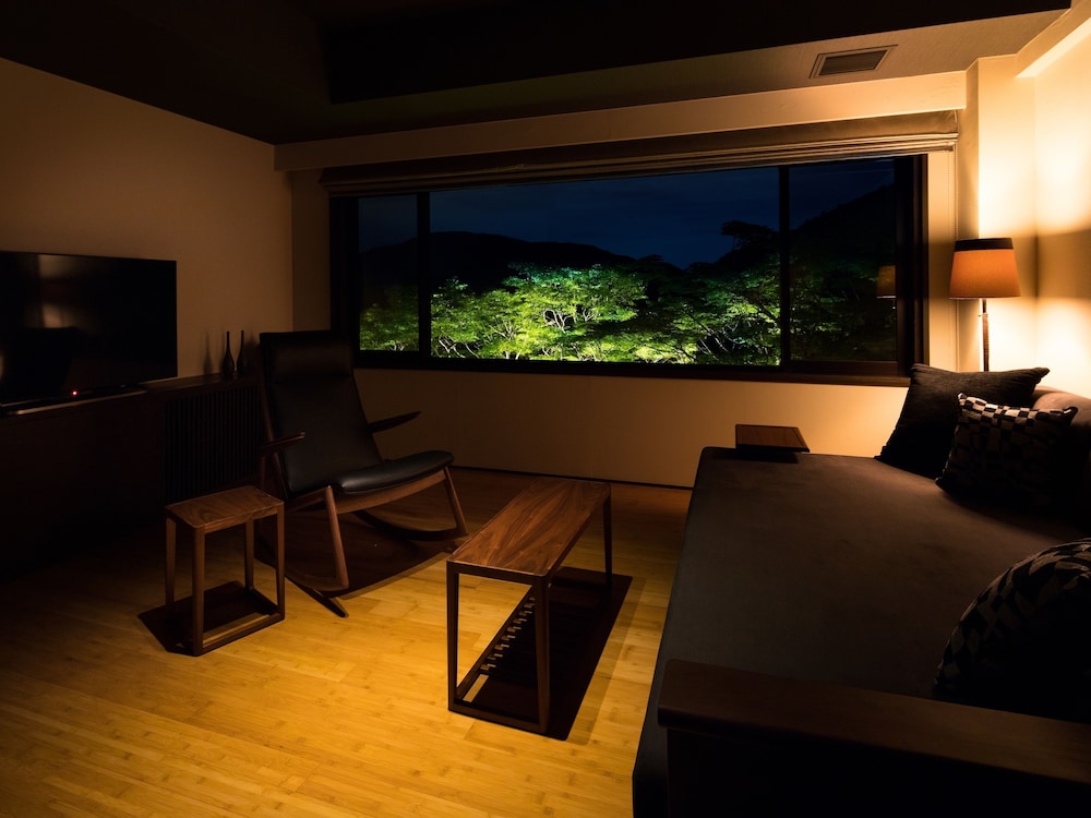 BAR HOTEL 箱根香山 箱根