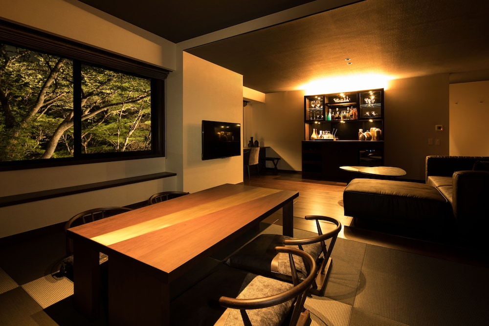 BAR HOTEL 箱根香山 箱根