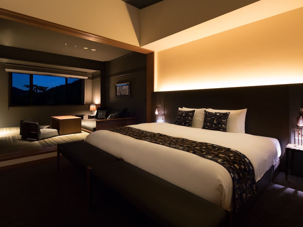 BAR HOTEL 箱根香山 箱根