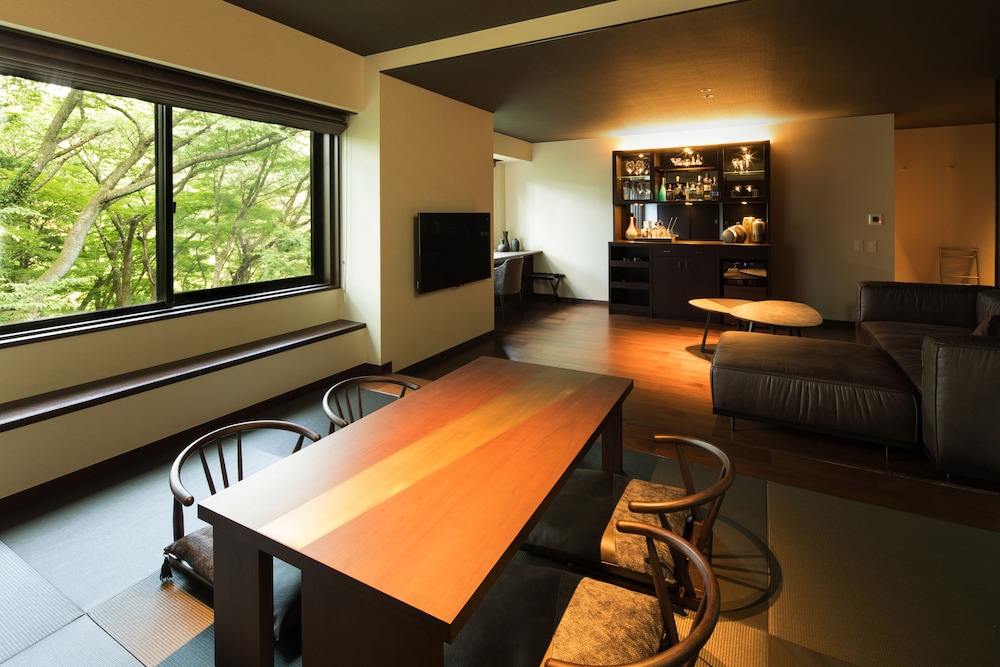 BAR HOTEL 箱根香山 箱根