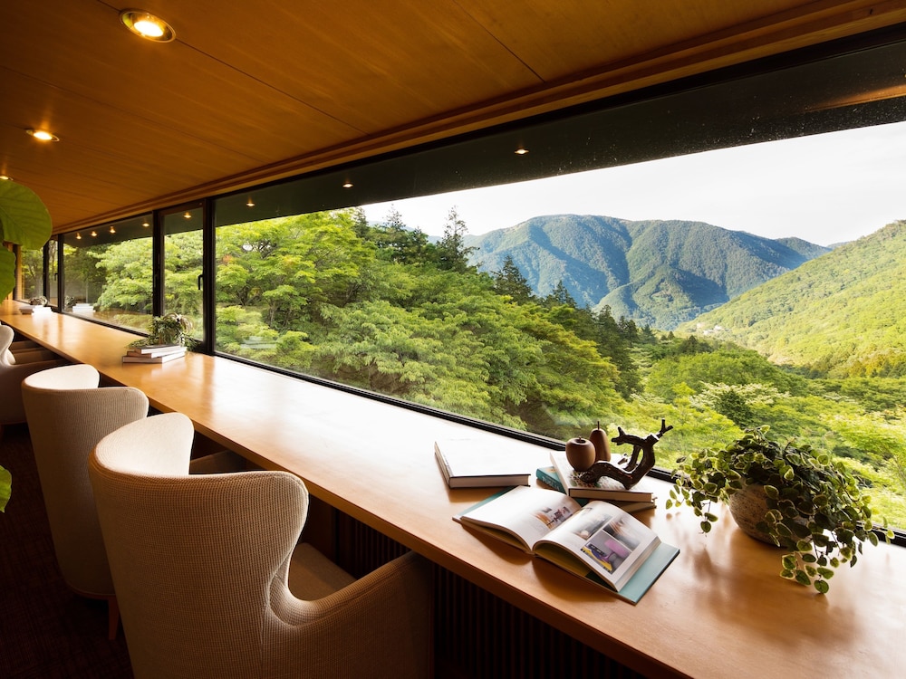 BAR HOTEL 箱根香山 箱根