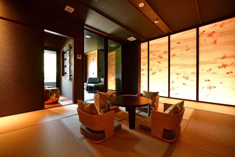 箱根藍瑠 箱根