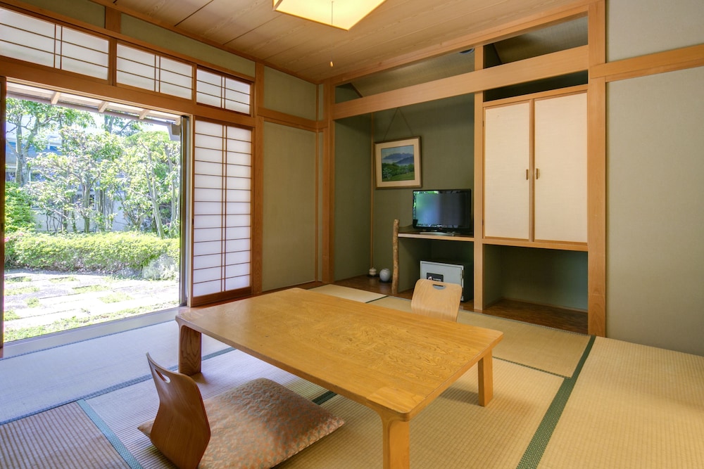 ゆがわら万葉荘 箱根
