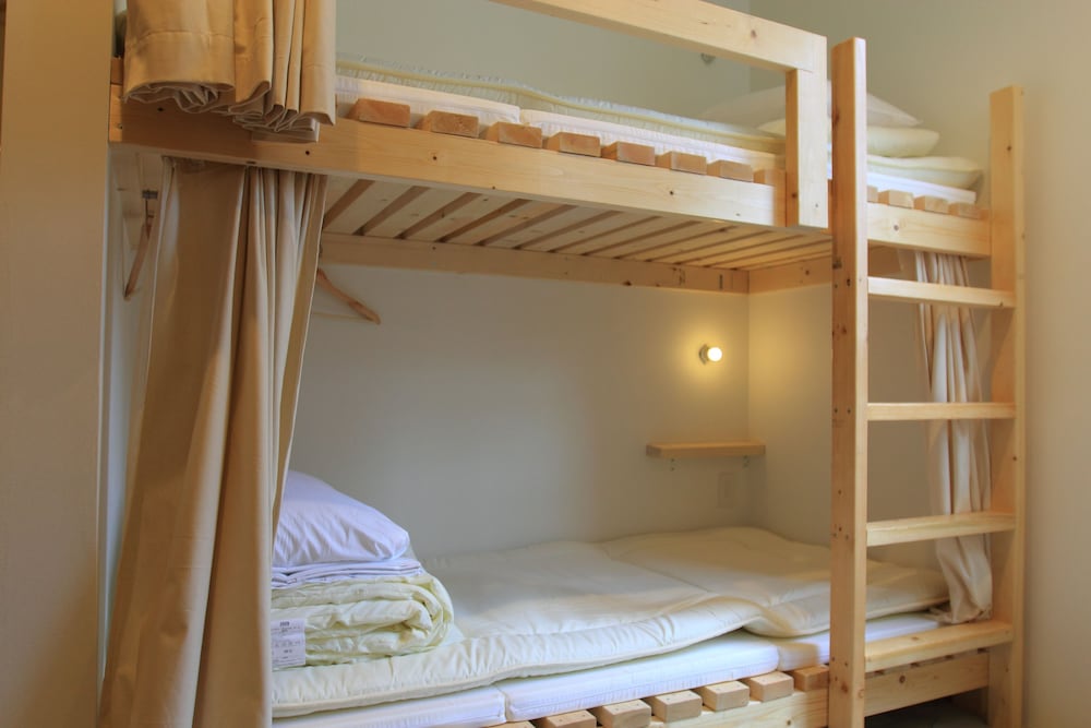 PLUMHOSTEL 箱根