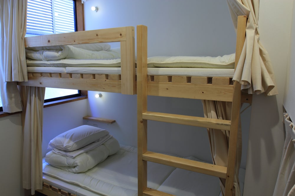 PLUMHOSTEL 箱根