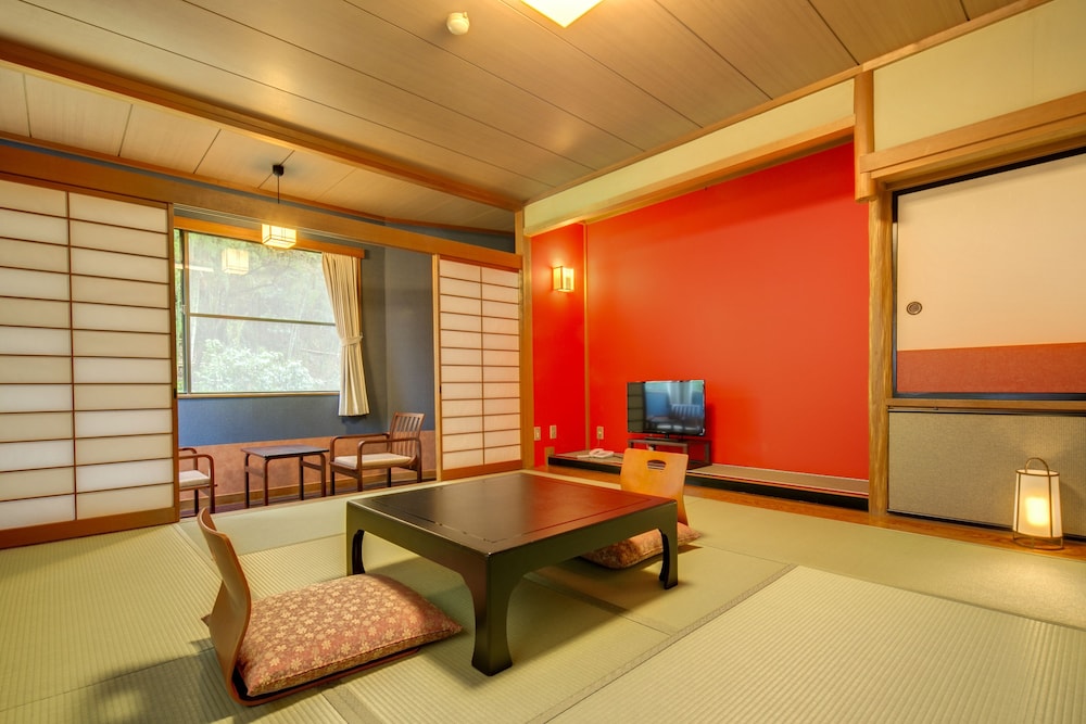 フォレストリゾート 湯もと小町館 箱根