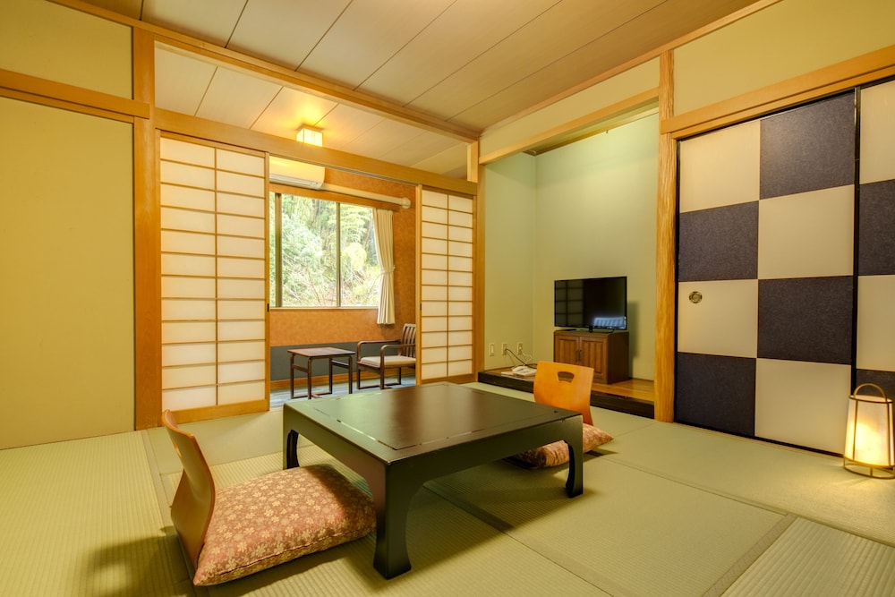 フォレストリゾート 湯もと小町館 箱根
