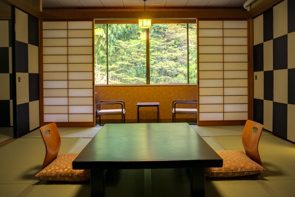 フォレストリゾート 湯もと小町館 箱根