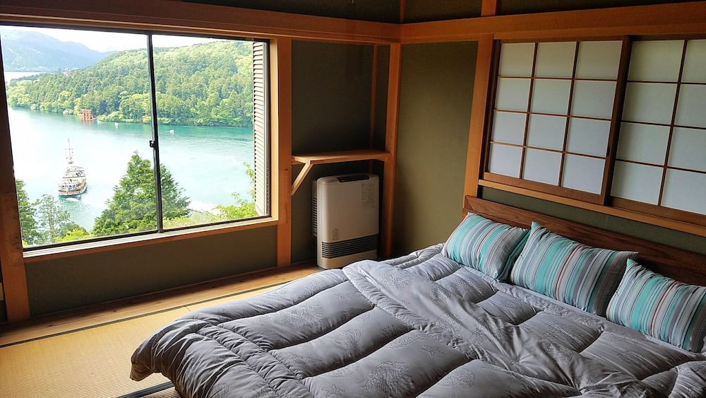 HAKONE LAKE VIEW 箱根