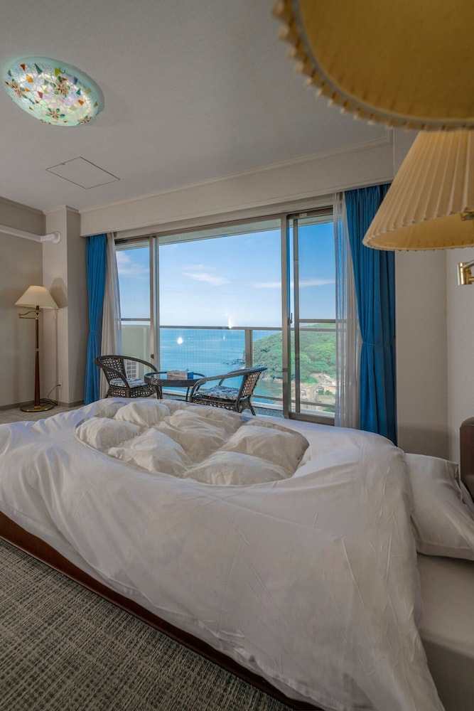 MANAZURU 真凛 箱根