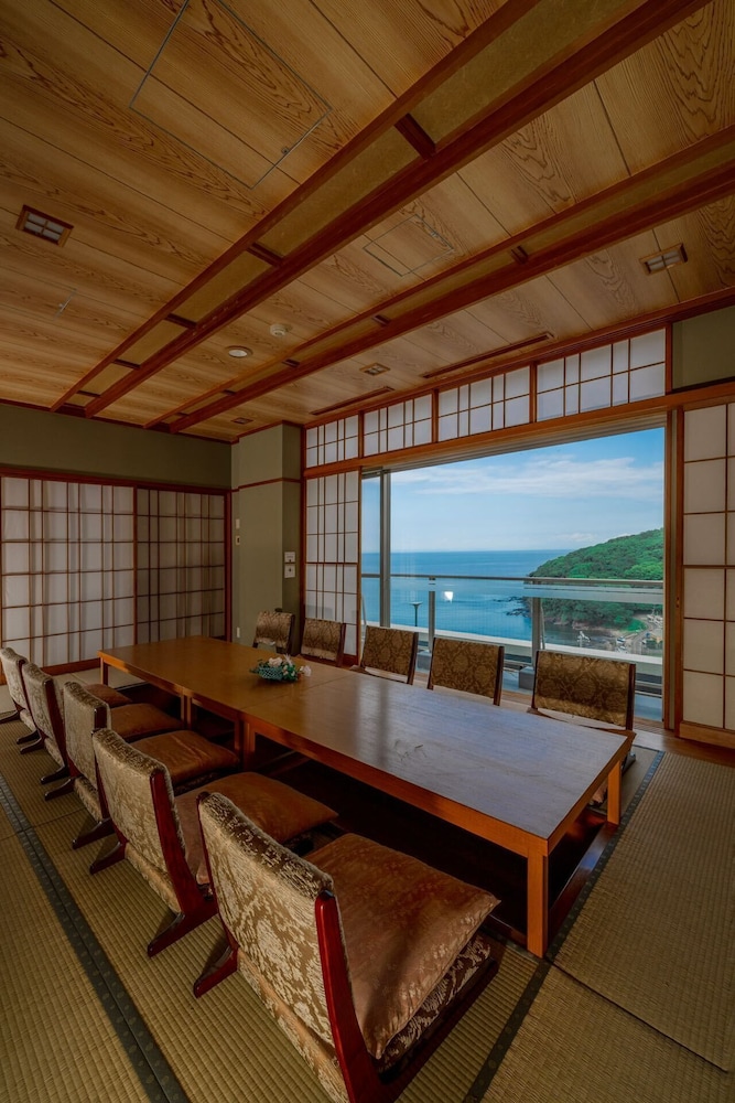 MANAZURU 真凛 箱根