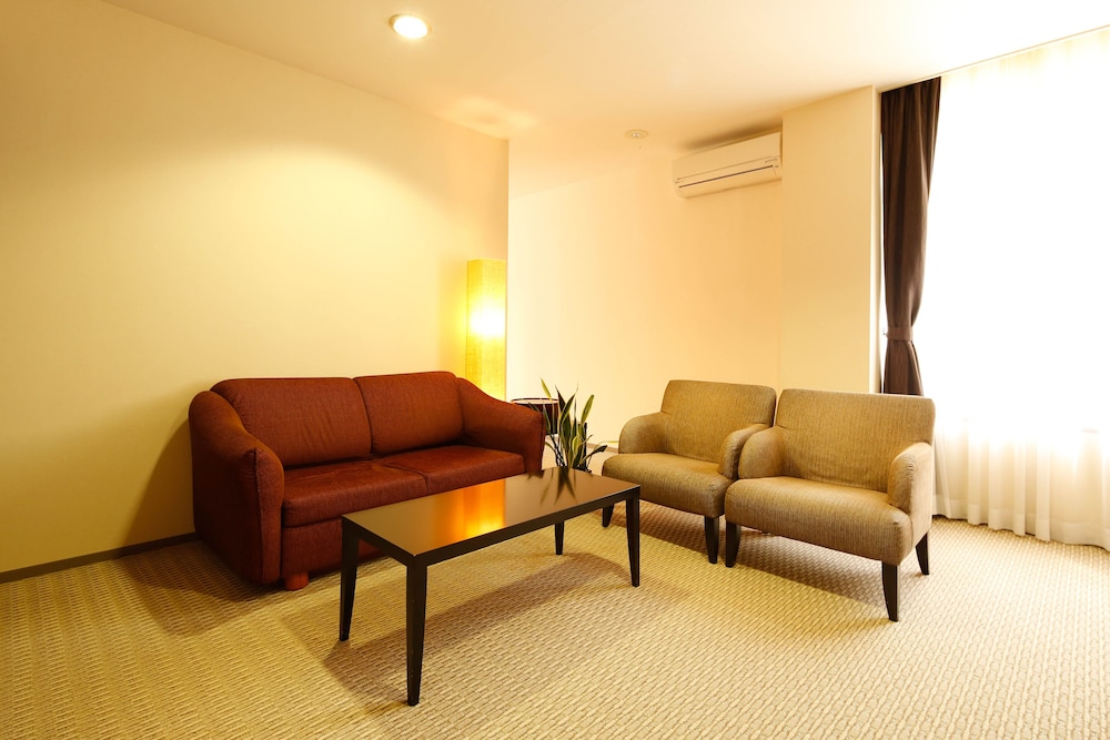 源泉かけ流しと創作イタリアンの宿 ALBERGO 湯楽 箱根