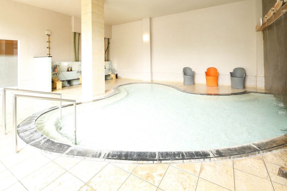 源泉かけ流しと創作イタリアンの宿 ALBERGO 湯楽 箱根