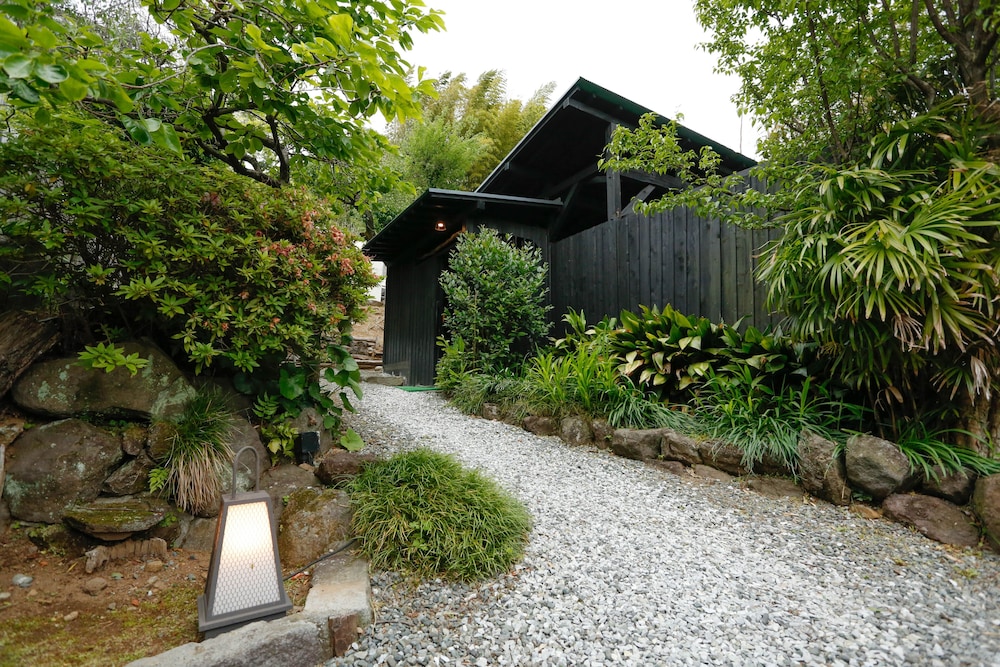 源泉かけ流しと創作イタリアンの宿 ALBERGO 湯楽 箱根