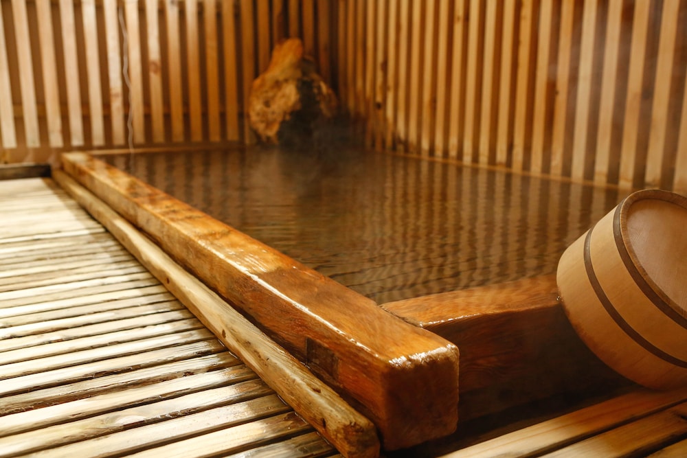 源泉かけ流しと創作イタリアンの宿 ALBERGO 湯楽 箱根