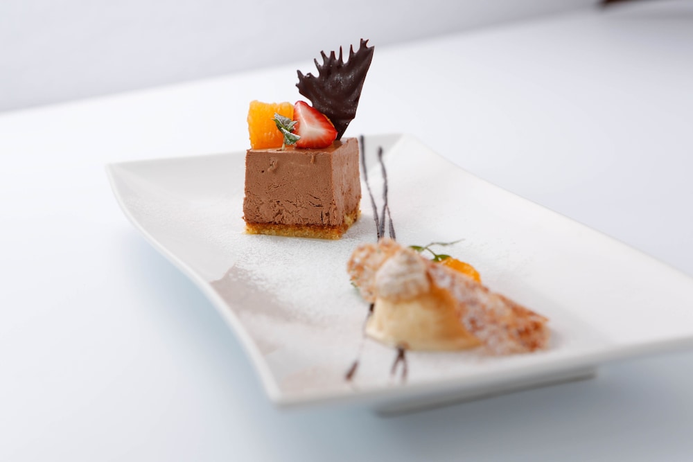 源泉かけ流しと創作イタリアンの宿 ALBERGO 湯楽 箱根