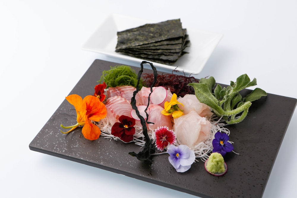 源泉かけ流しと創作イタリアンの宿 ALBERGO 湯楽 箱根