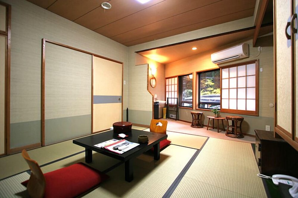 ますとみ旅館 箱根