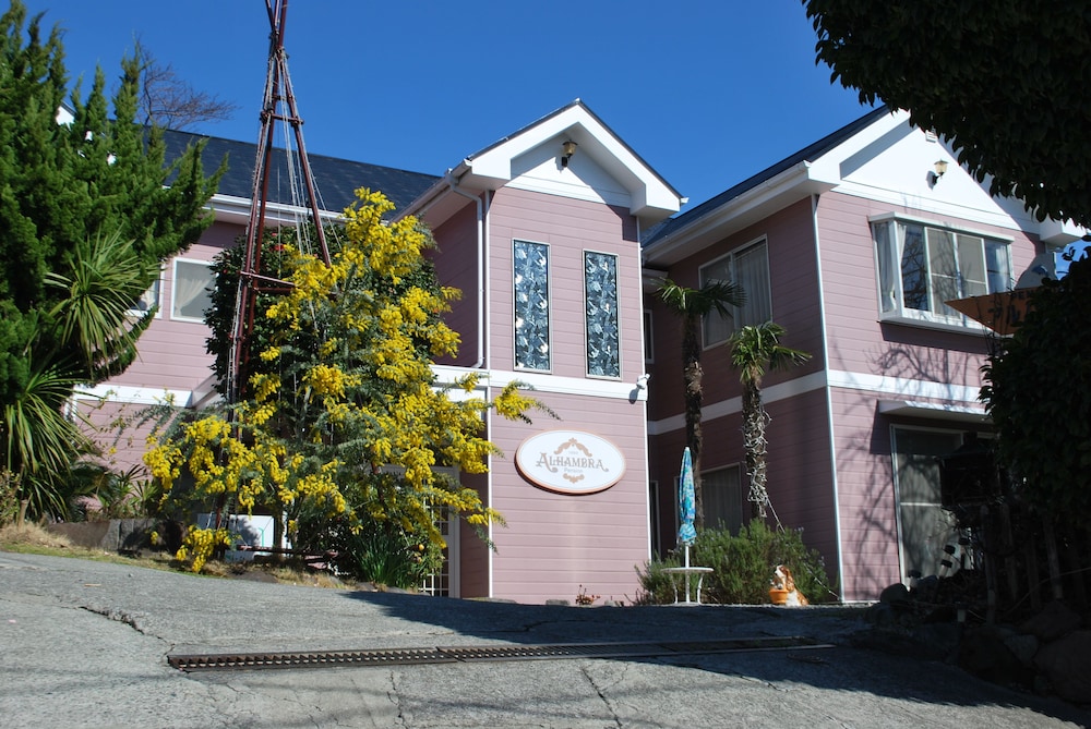 ペンション アルハンブラ 箱根