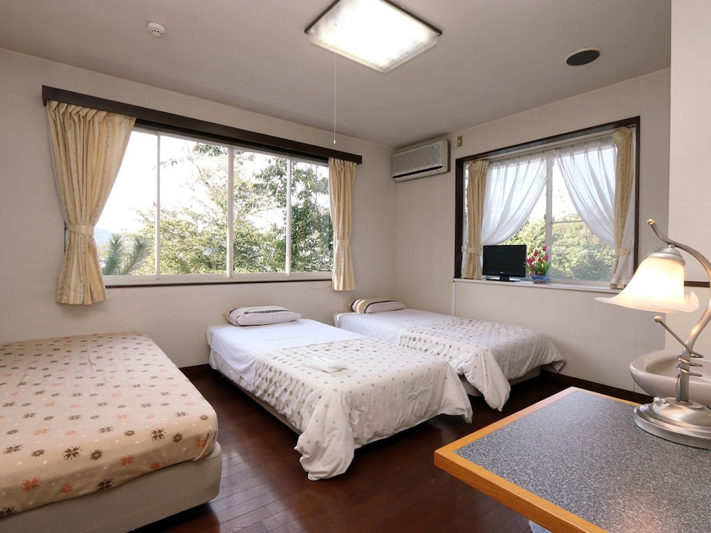 ペンション アルハンブラ 箱根