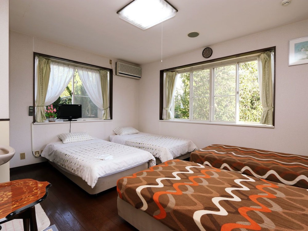 ペンション アルハンブラ 箱根