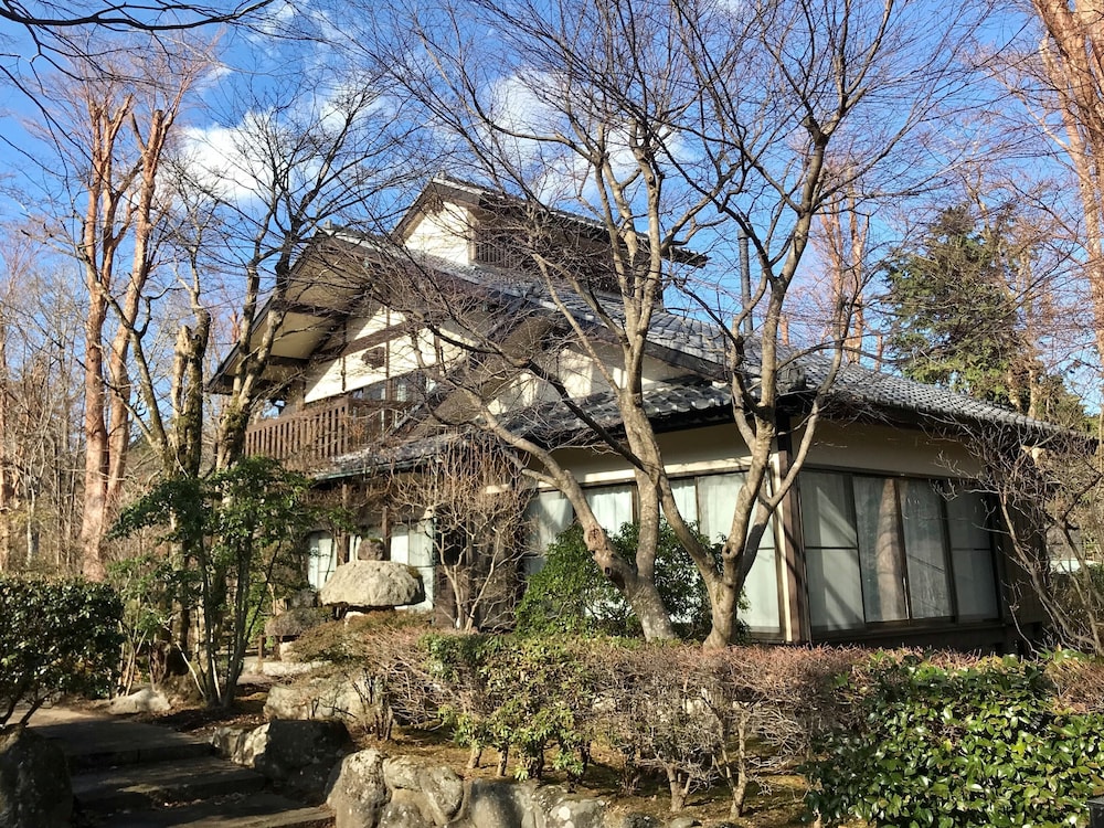 まるごと貸切 にごり湯天然温泉かけ流しと庭園 満来箱根山荘 箱根