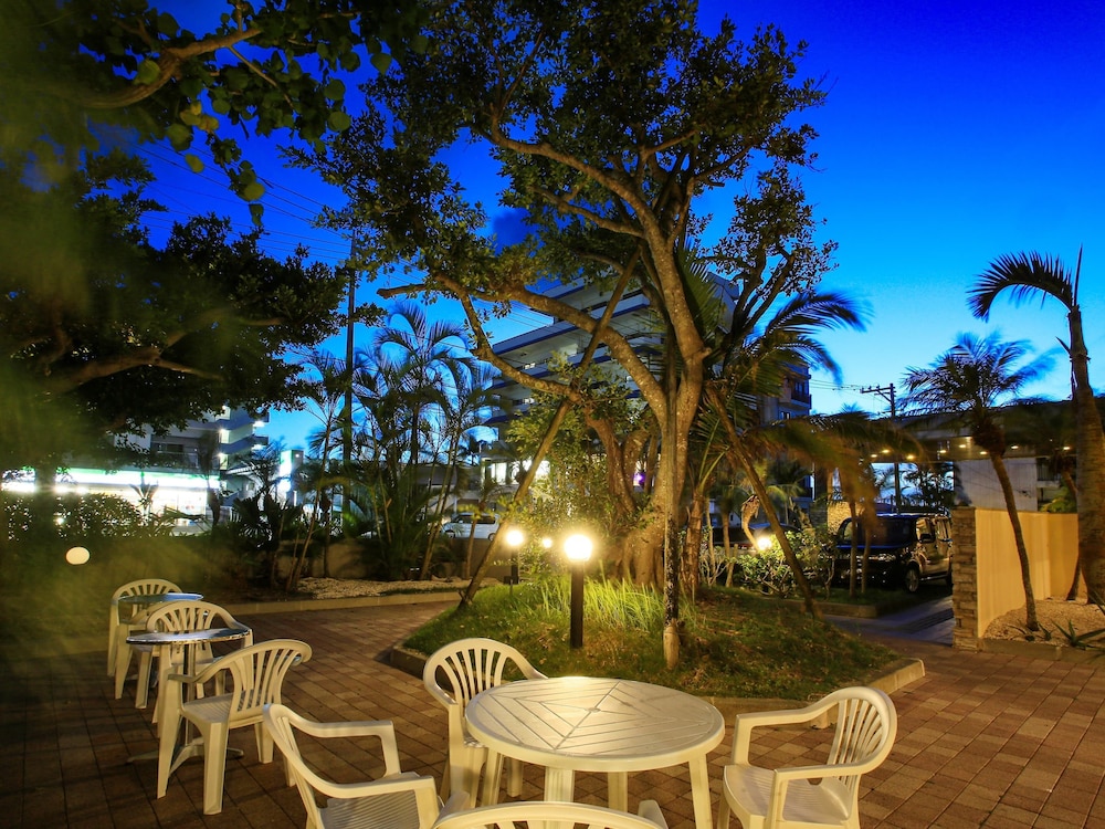 ルートイングランティア石垣 石垣