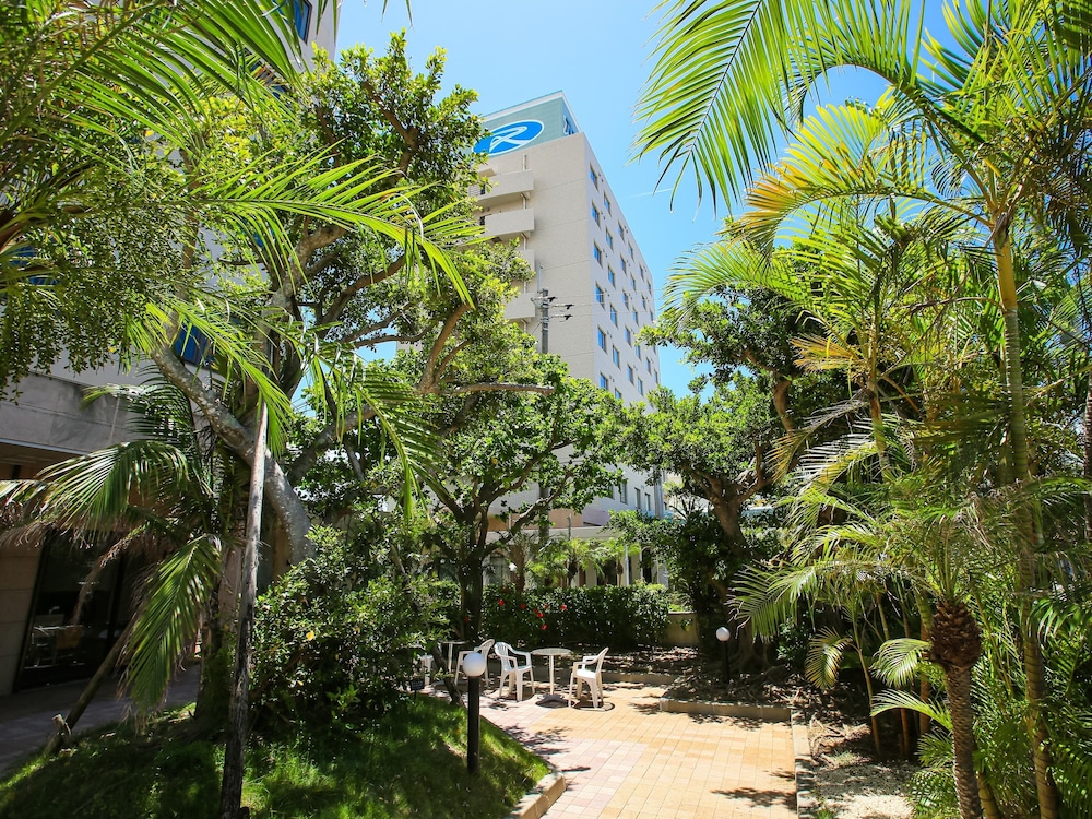 ルートイングランティア石垣 石垣