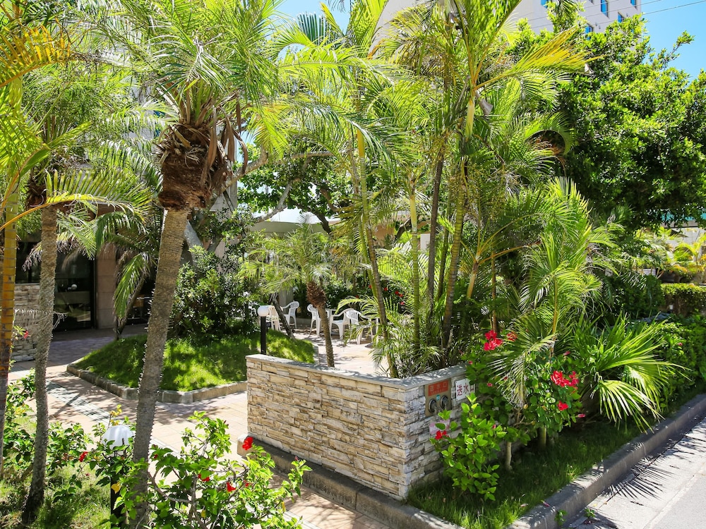 ルートイングランティア石垣 石垣