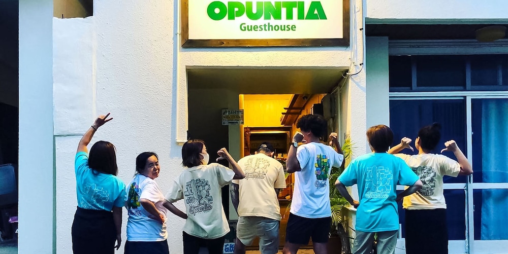 ゲストハウス オプンティア 石垣